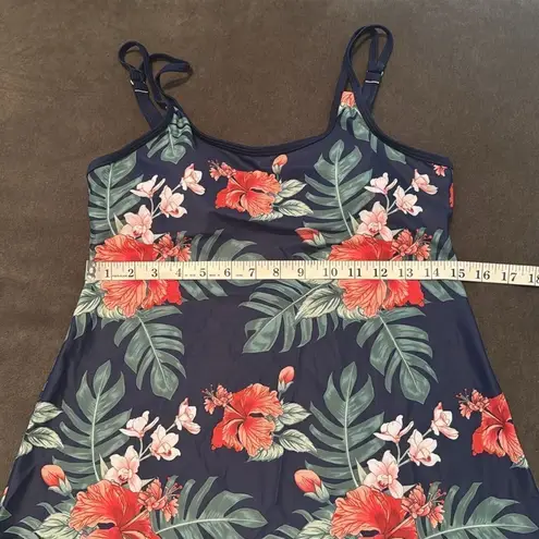 Women’s Navy Floral Tankini Two Piece Swimsuit Boy Short Bottoms Size 8 NEW Blue