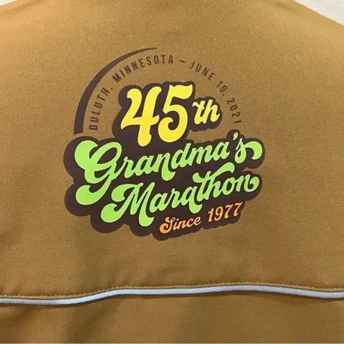 Harriton Grandmas Marathon Jacket Size Large Brown