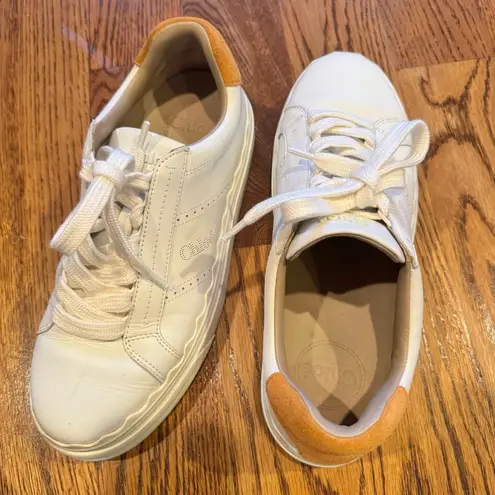 Chloé White and Tan Lauren Laced Low Top Sneakers