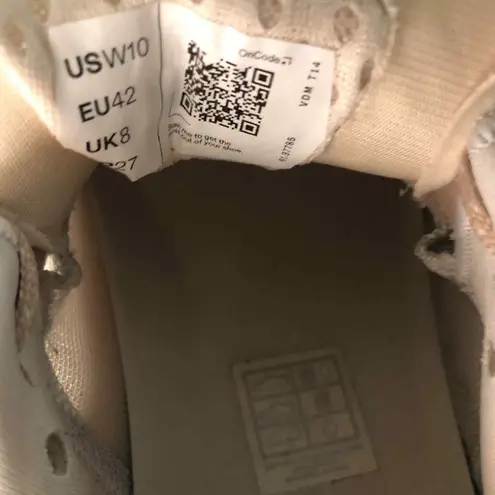 On Cloud Cloudmonster Women's Running Shoes Moon/ Fawn Size 10