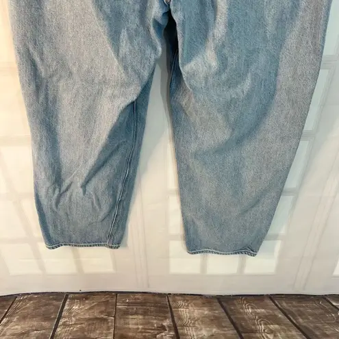 American Eagle  Blue Light Wash Whiskered Cotton Baggy Jeans Size 16 Short