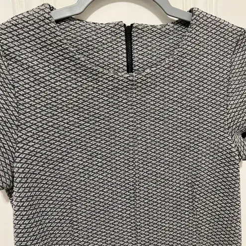 H&M Grey Crewneck Short Sleeve Thick Waffle Knit Fit & Flare Dress XS EUC