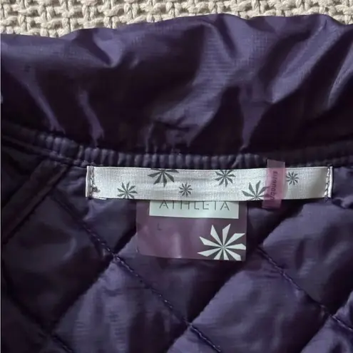 Athleta  Women’s Winter Jacket Purple quarter zip Quilted Patterns Sz‎ Large