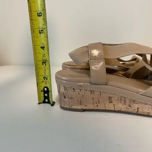 Laura Ashley women’s nude elastic strap platform sandals — size 9.5