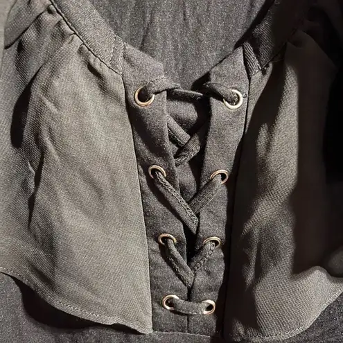 Kate and Mallory Ruffled Black Top Women’s Size XL Whimsy Goth Flutter Sleeve