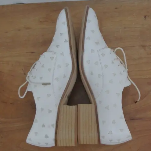 Bocage French Made White Leather Heart Embroidered Derby ShoesSize 39 Gray Size 8