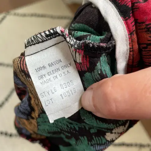 Vintage 90s Block Island Folk Art Floral MIDI Skirt S Red