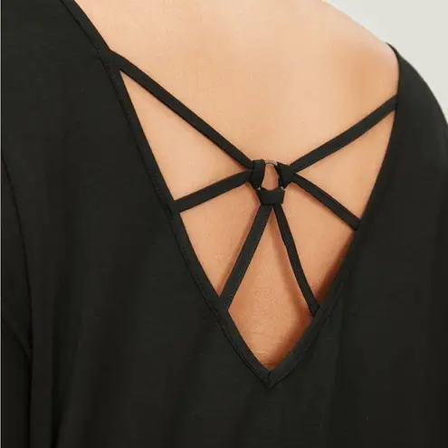 NWT! Black backless Roll sleeve cut out top size 14–16 or 1X