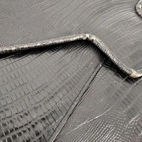 Sondra Roberts Vintage Sondra Robert’s Black Envelope Style Faux Croc Clutch crossbody Purse - Image 11