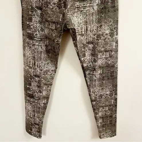 Intro. love the Fit Leggings NEW Size Small Sand Printed Tummy Control Black