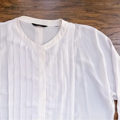 Ted Baker  • Trinkah Blouse blush pink silk tuxedo pleated front batwing sleeve