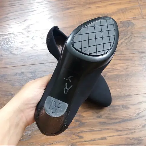 Donald J Pliner • Evelyn black platform pumps heels stretch snakeskin crepe Size 6.5