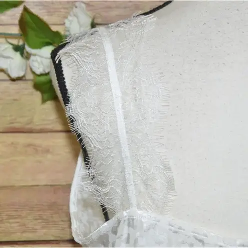 JODIFL White Lace Cheetah Print Tank Top Size M V Neck Slinky Festival Sexy