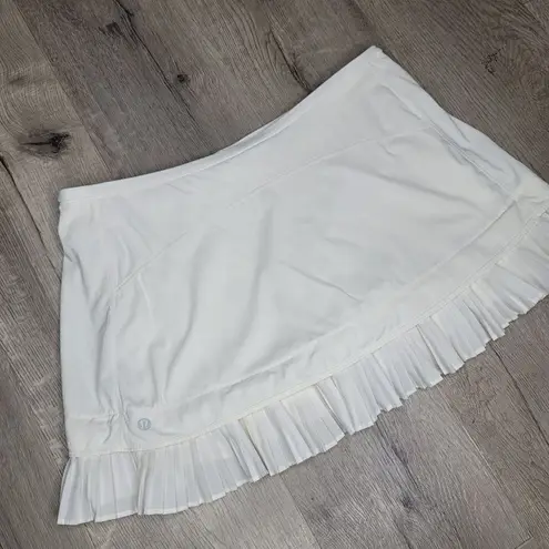 Lululemon  City Sky Run By Skirt White size 10 pockets ruffle tennis skirt