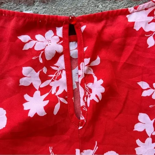 June & Hudson size 1X polyester red & white flower floral blouse keyhole back