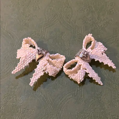 SHUSHU/TONG White Crystal YVMIN Edition Bow Earrings Silver