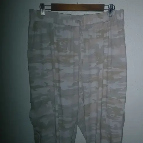 Soho XL Elegant Cargo Camo Beige Jogger Pants