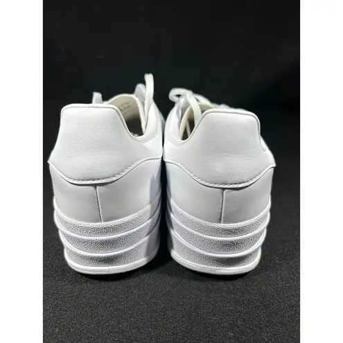 Adidas  GAZELLE BOLD SHOES Women’s Triple White in Size 9.5. NEW!