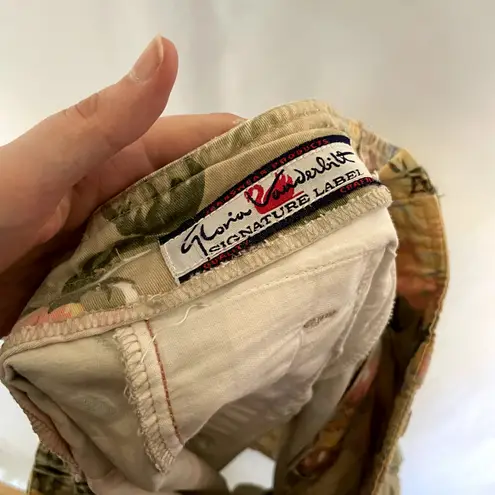 Gloria Vanderbilt Vintage floral green yellow pink blue jean shorts M elastic