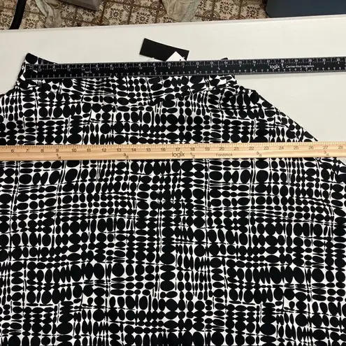 Premise STUDIO Women’s Pollyanna Skater Poodle Skirt Black & White Size 8