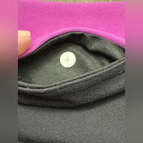 Lululemon  Reversible Cropped Leggings - Size 4 - Black & Pink - Image 7