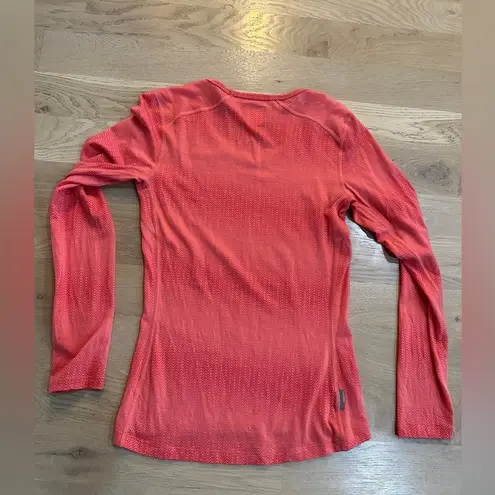 Icebreaker Women's 200 bodyfit Oasis longsleeve V Neck Top size small