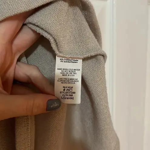 Style Rack crowl neck beige button detail sweater top