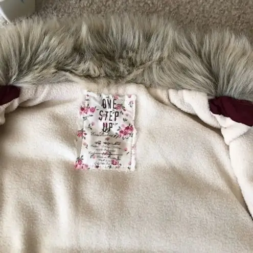 One Step Up women puffer vest w/faux fur b…