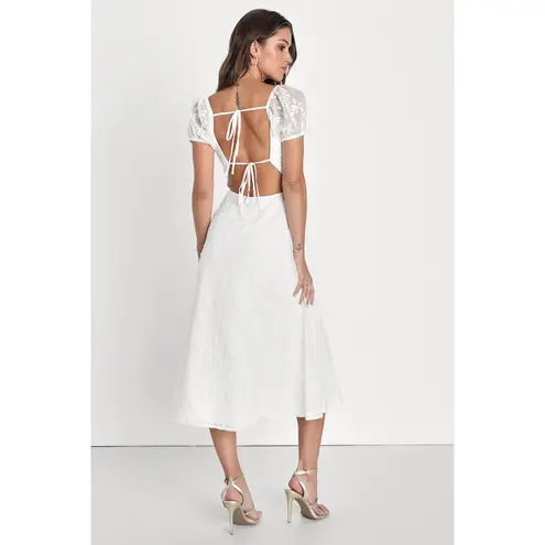 NWT Lulus Blossoming with Charm White Embroidered Tie