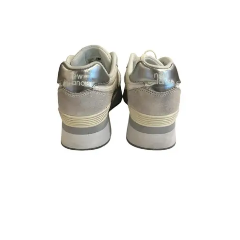 New Balance Woman's Athleisure  515H Platform Sneaker 9.5