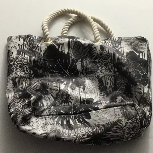 Christian LaCroix NWOT  Amaryllis Tote