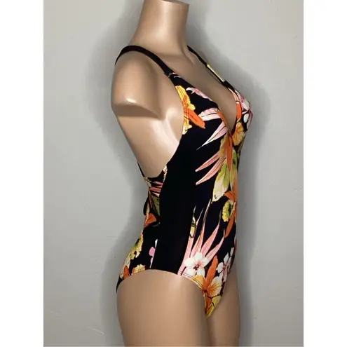 Robin Piccone New. floral v- neck one piece. XS. Retail $212