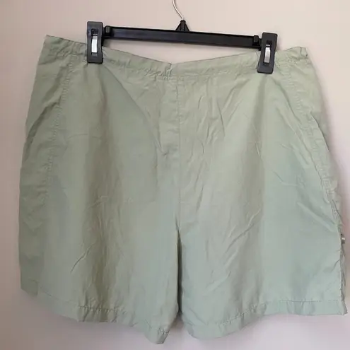 Woolrich Women's 14 Meadow Green Nylon Hiking Shorts Outdoor Walking Lightweight