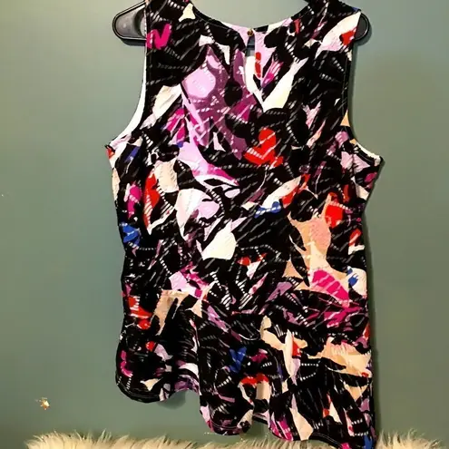 Dana Buchman Slimming Double layered Slanted ruffle bottom Top