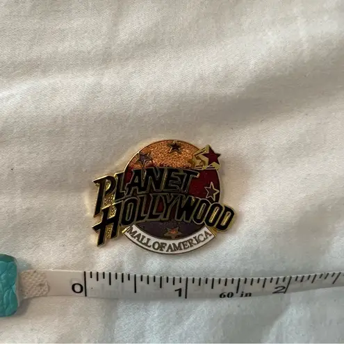 Planet Hollywood Mall of America‎ Vintage Pin - Image 2