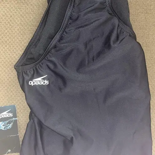 Speedo - NWT Women’s Black  one piece swimsuit 6/32