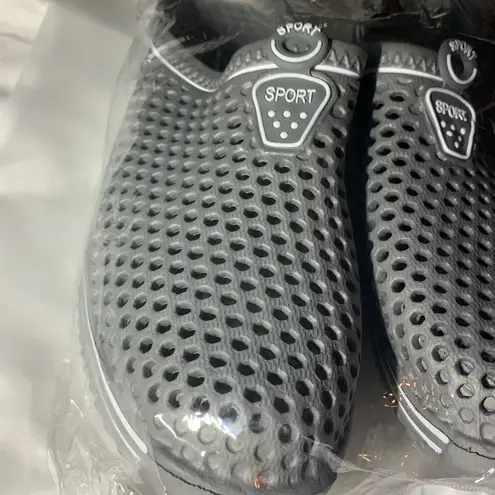 Sport Gray and White Mesh Mule Size 9