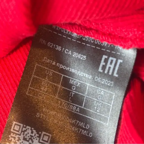 Guess  Women’s Ribbed Short Sleeve Red T-Shirt w/ Scoop/Round Neck Like New Large