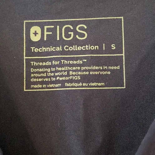 FIGS  Technical Collection size S is excellent condition color navy blue