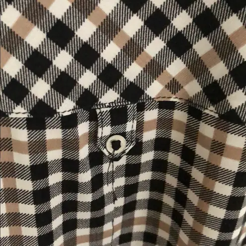 Peter Nygard New top