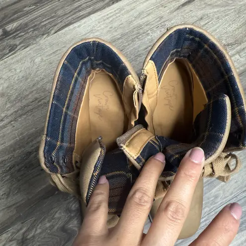 Como vintage Women’s Crown Vintage Holliss Combat Boot Brown Size 6M
