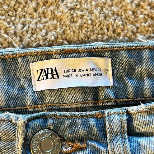 ZARA  baggy washed jeans. Size 4