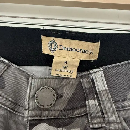 Democracy Women’s 6 Ab Technology Camo Ankle Jeans Stretchy
