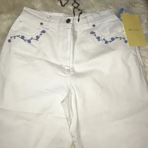 Denim & Co - NWT  white jeans with embroidery