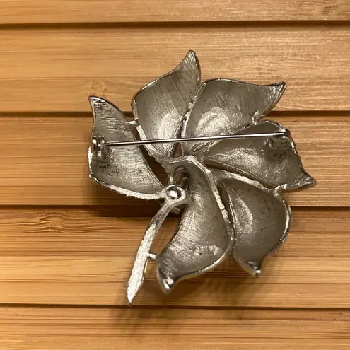 Silver Leaf Brooch