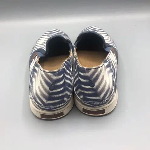 Olukai  Shoes Womens 7 Pehuea Pai Slip On Sneakers Blue White Canvas Stripe Low