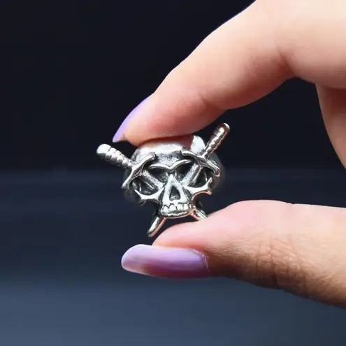 Skull and Swords Ring Silver