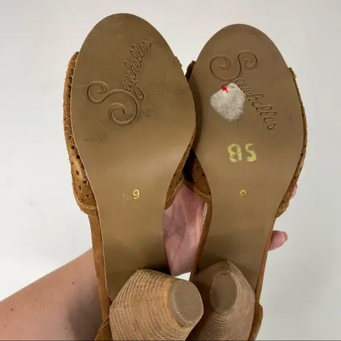 Seychelles  Tan Suede Cone Heels Size 9
