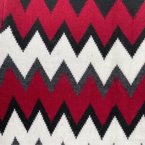 Sandra Darren Chevron Zig Zag Sweater Dress Gray White Burgundy, Size Medium