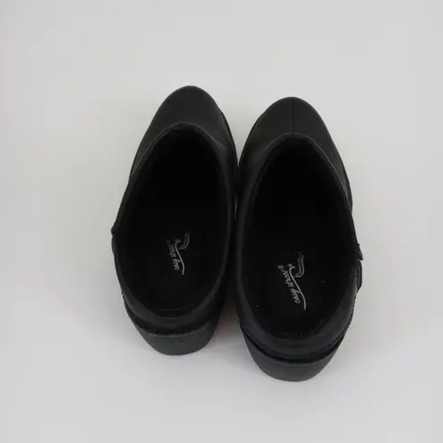 Easy Street Comfort Wave Skip on Mule Size 6M